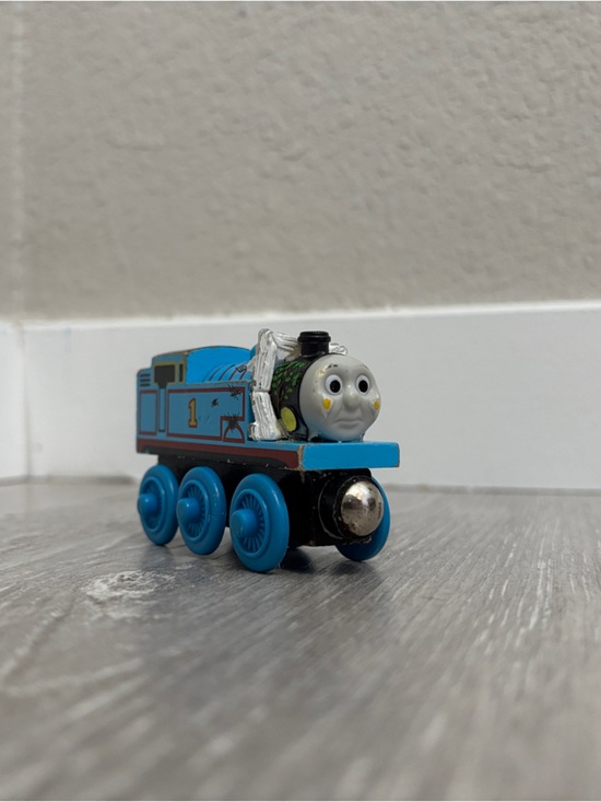 Thomas & Friends Other - Wooden Thomas Comes to Breakfast - Thomas & Friends